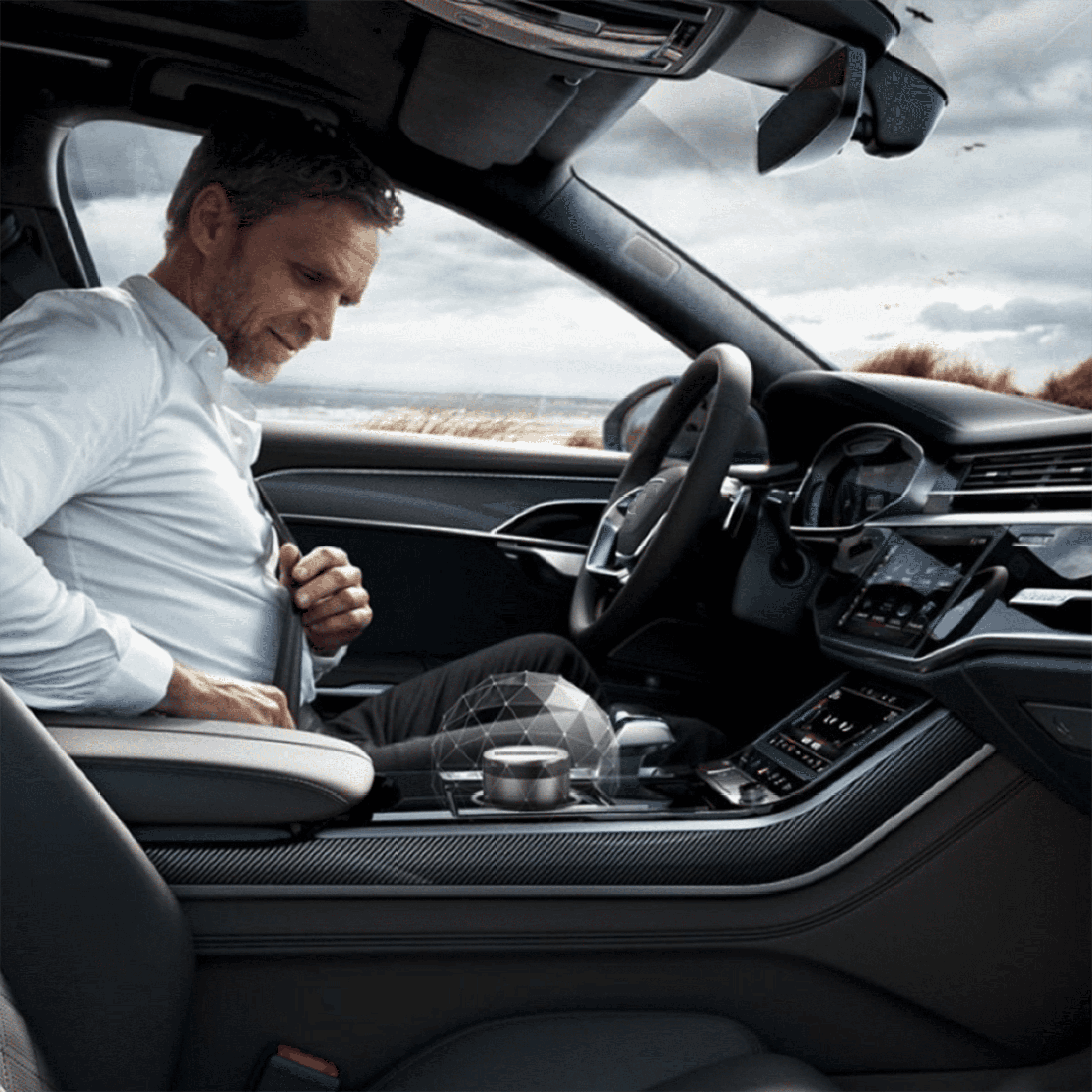 Auto automatischer Aschenbecher