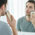 Tragbarer Elektrorasierer für Männer