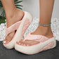 Sommerliche Flip-Flops für Damen mit weicher Plateausohle und Farbblock-Design
